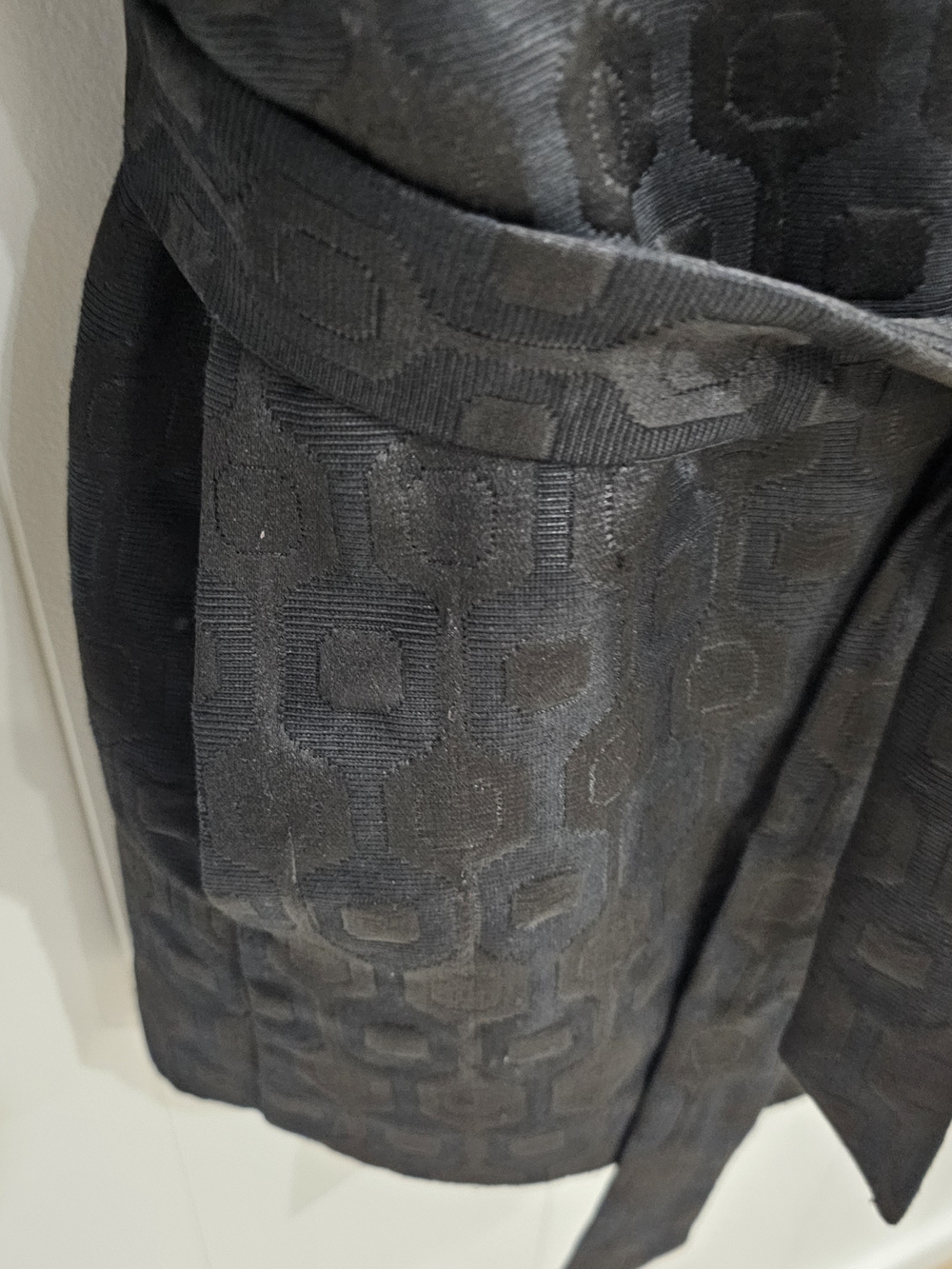 Sisley Black Geometric Jacquard Hooded Belted Coat Wrap XL-XXL - Picture 5 of 15